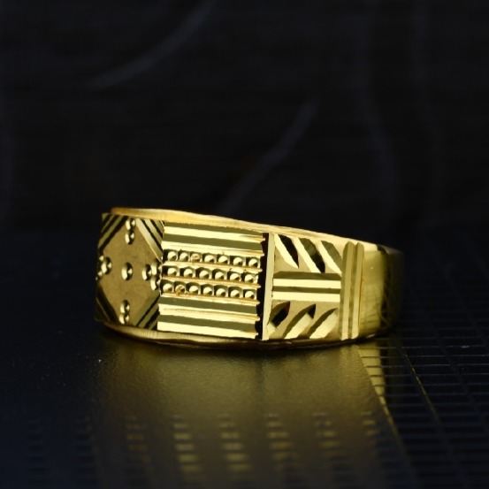 22 carat gold traditional gents plain rings RH-GR885
