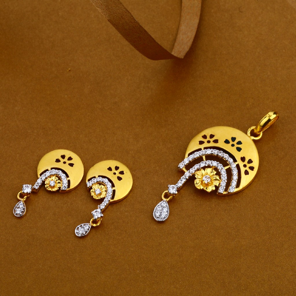 916 Gold Hallmark Ladies Pendant Set FPS22