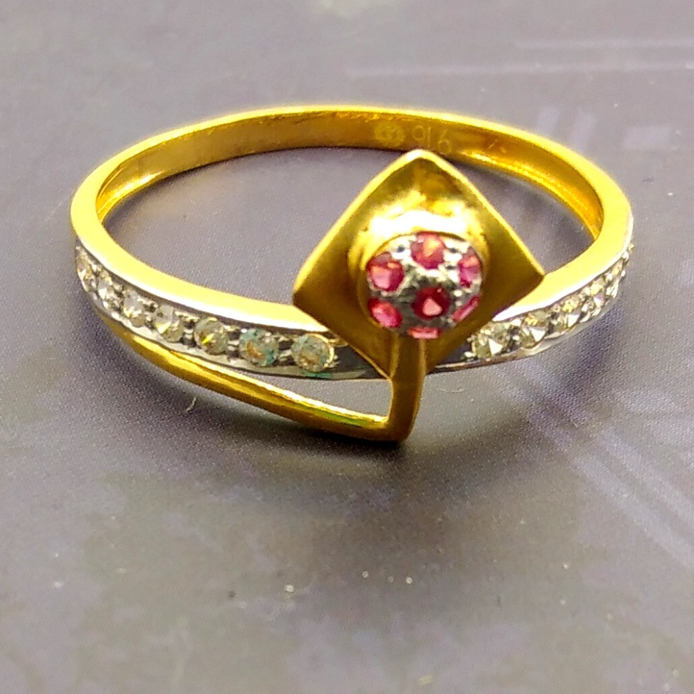 Classic daily wear 22kt gold ladies ring