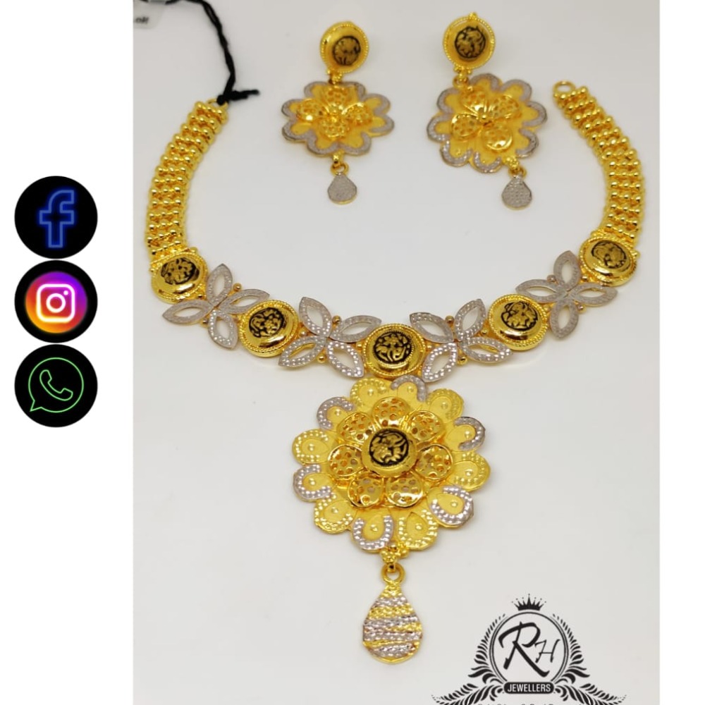 22 carat gold traditional ladies necklace set RH-NS402