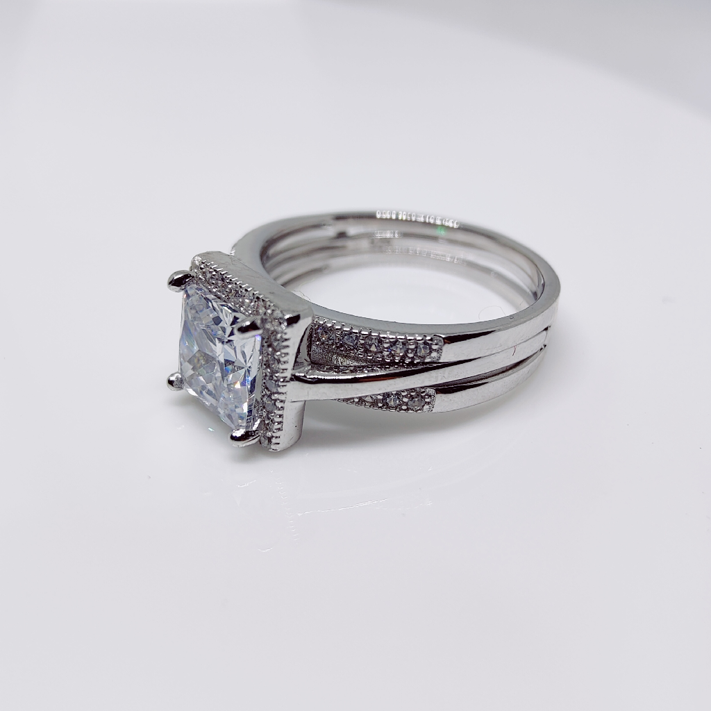 92.5 Sterling Silver Soliter Square Ring