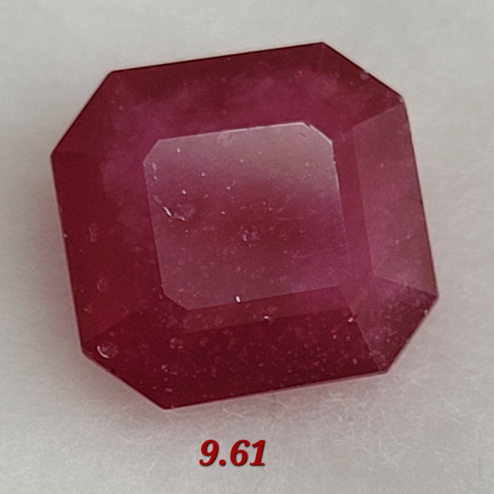 9.61ct octagonal ruby-manek