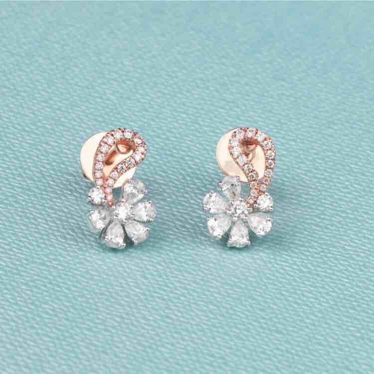 18KT Rose Gold Flower Design Fancy Diamond Earring