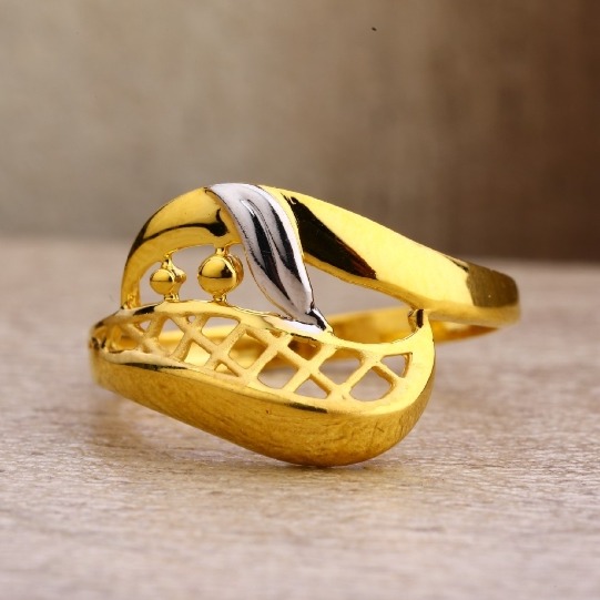 Parin Imposing Gold Ring For Him – PP Jewellers
