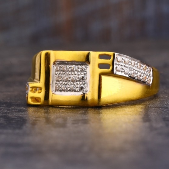 Buy quality 22 carat gold hallmark designer ladies rings RH-LR629 in  Ahmedabad