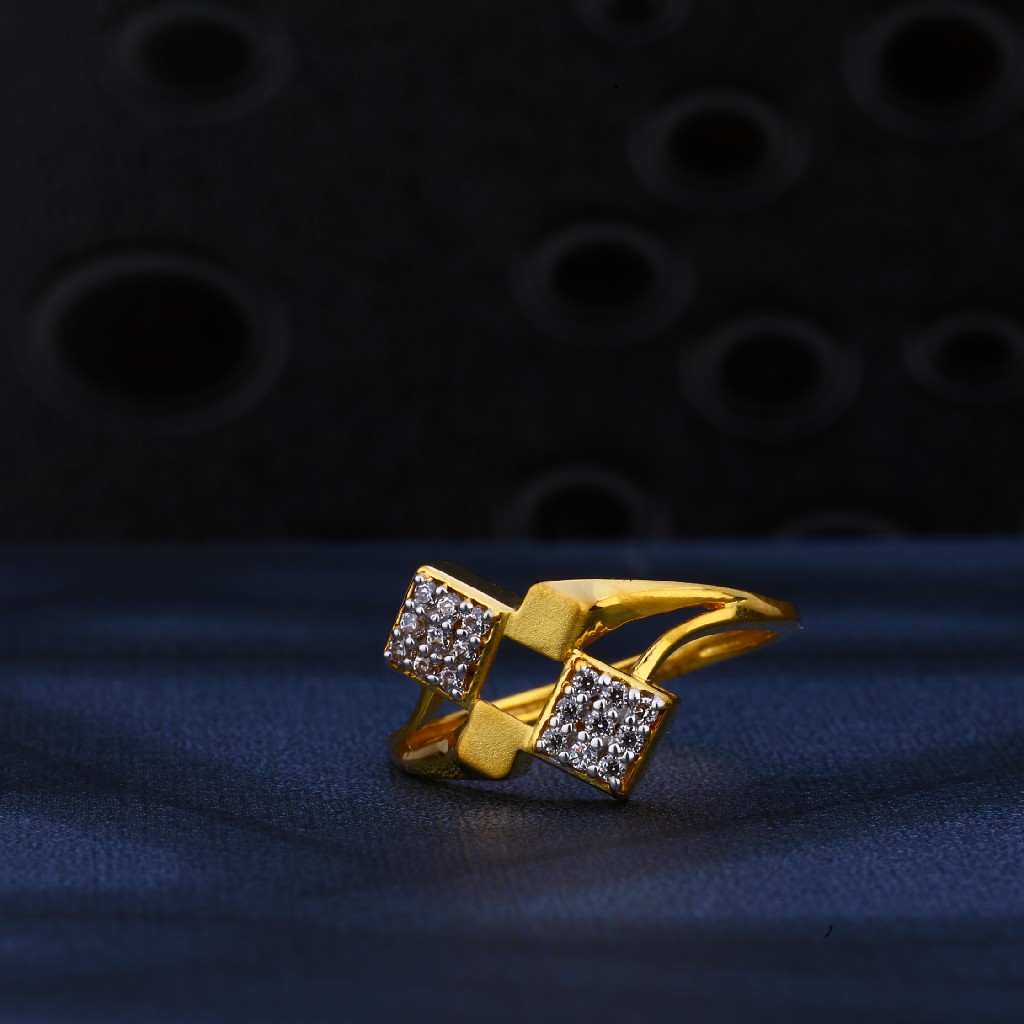 22kt Gold Designer Ring LR188