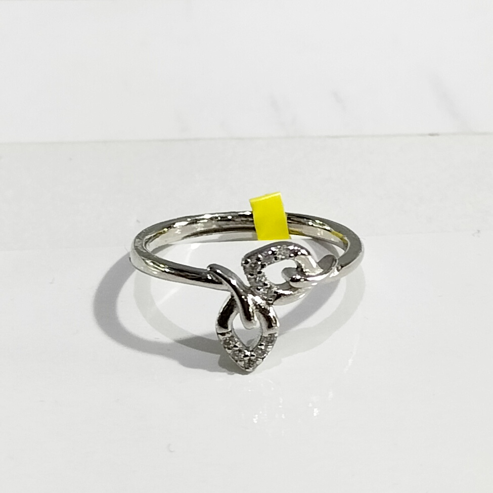 Buy 18Kt Diamond Heart Design Fancy Ladies Ring 148VU4972 Online from  Vaibhav Jewellers