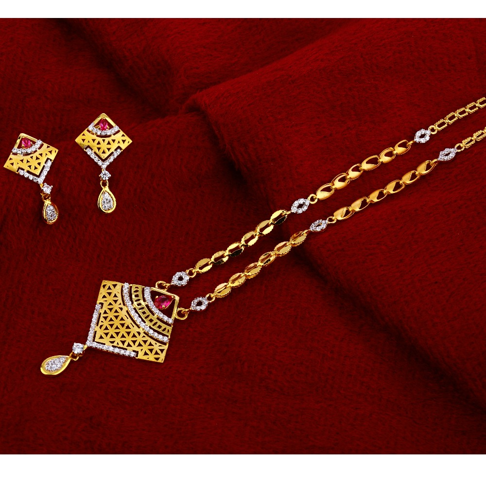 916 Gold  Hallmark Designer Chain Necklace CN227