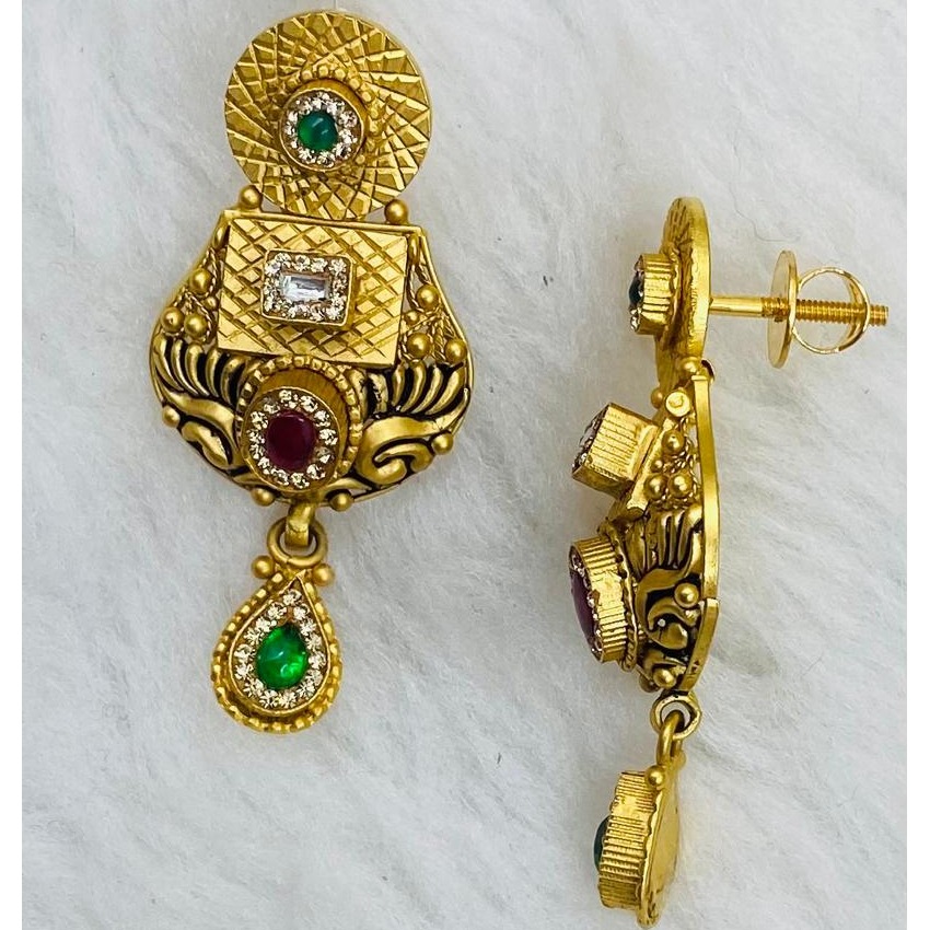 Gold Swarovski Necklace set