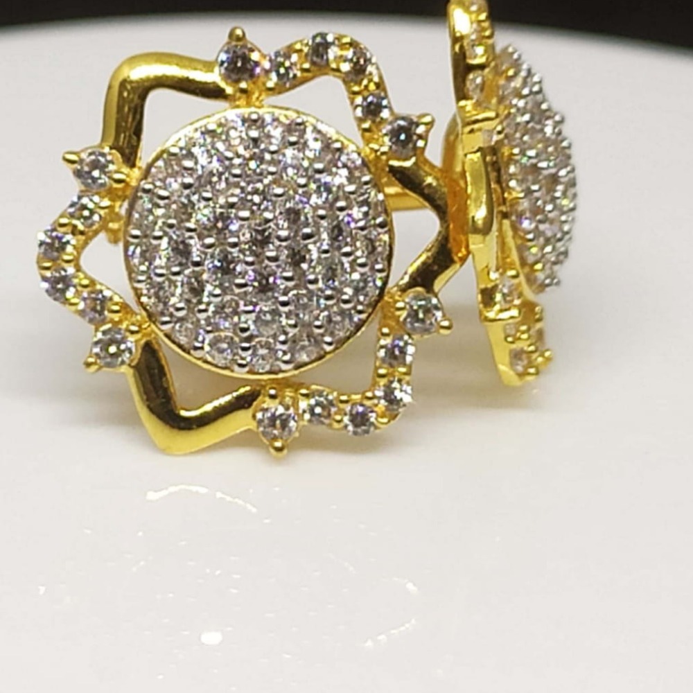 22kt gold unique design earring 