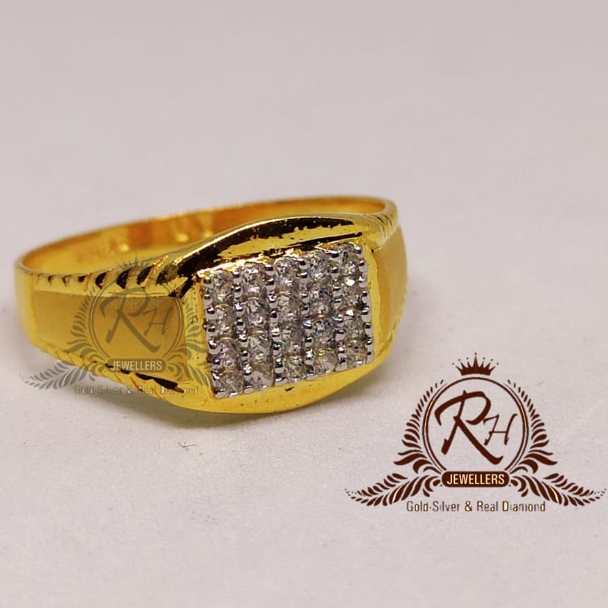 22 Carat gold gents square diamonds ring RH-GR907