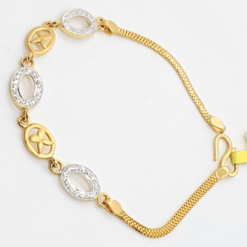 91.6 Gold Diamond Ladies Bracelet