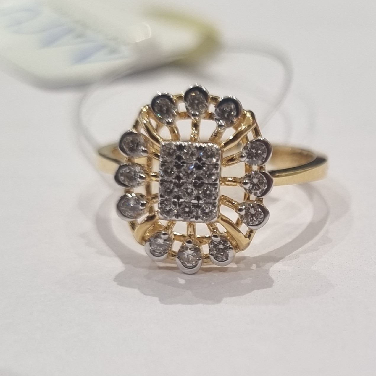 traditional cluster ring