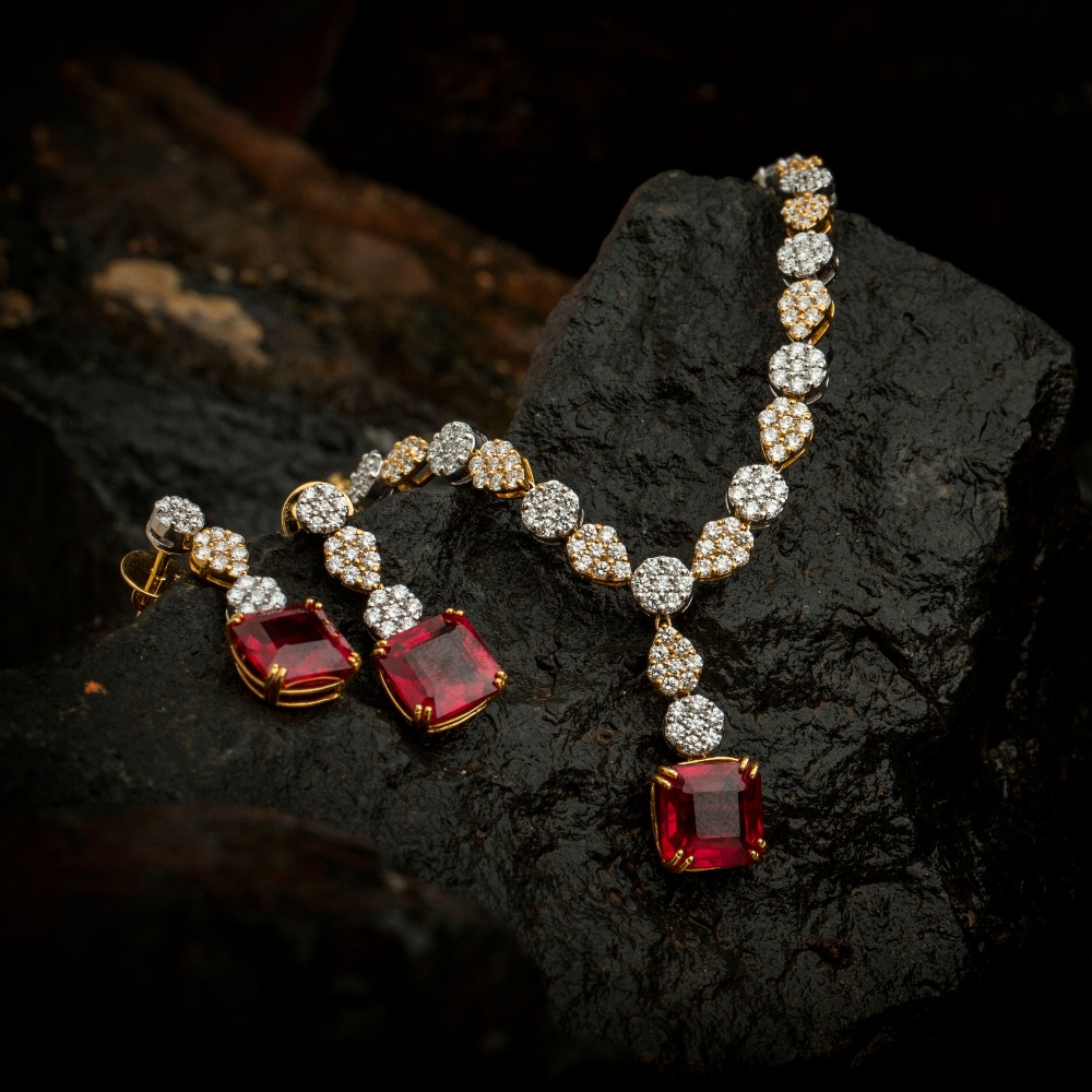 18KT Real Diamond Ladies Necklace Set 