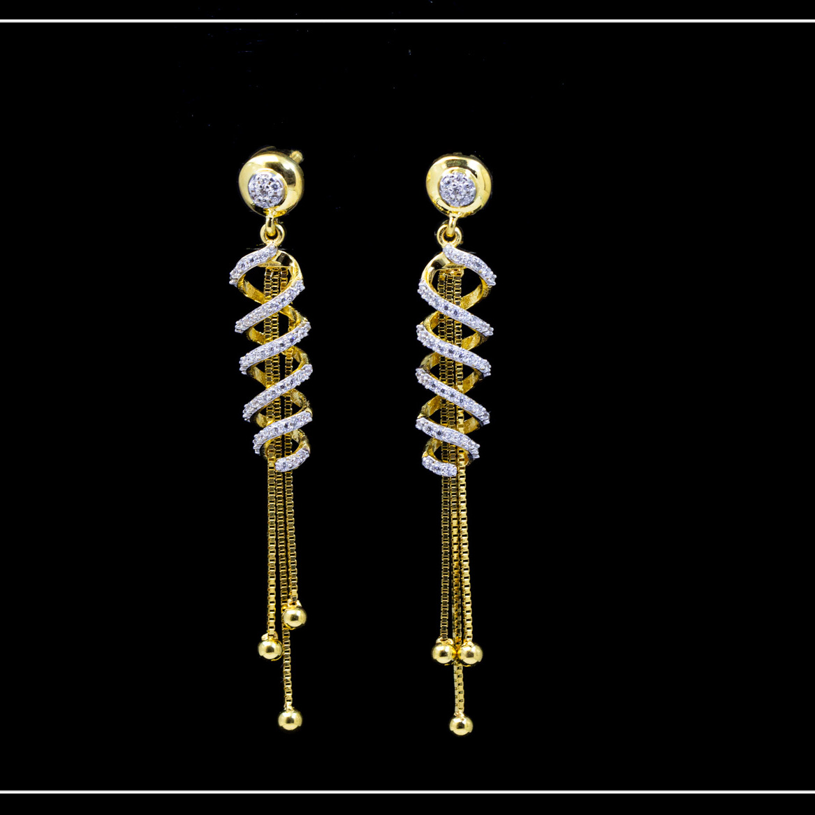 Candere by Kalyan Jewellers 18K Yellow Gold Earrings Yellow Gold 18kt Stud  Earring Price in India  Buy Candere by Kalyan Jewellers 18K Yellow Gold  Earrings Yellow Gold 18kt Stud Earring online