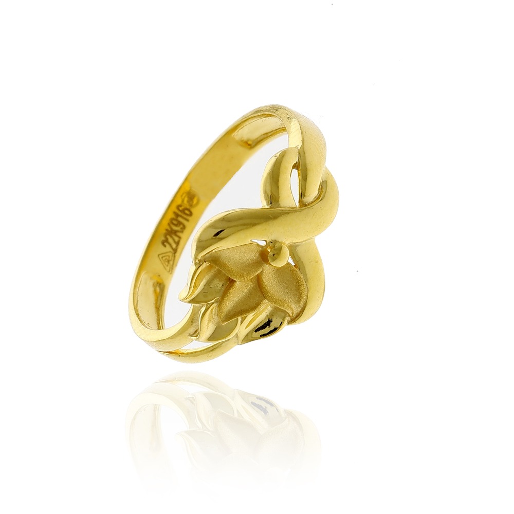 Gold Quartz Ladies Ring 