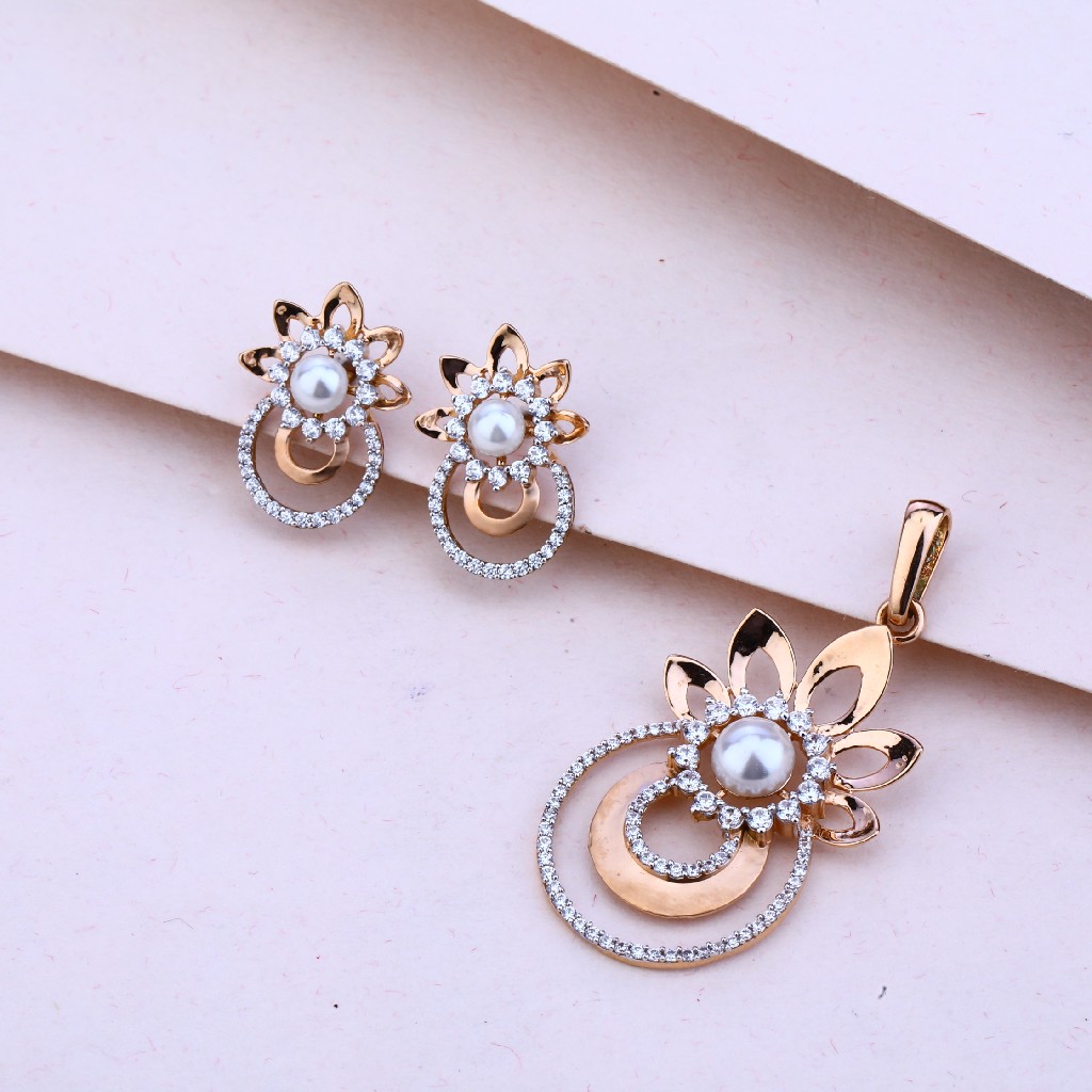750 Rose Gold Hallmark Designer Pendant Set RPS82