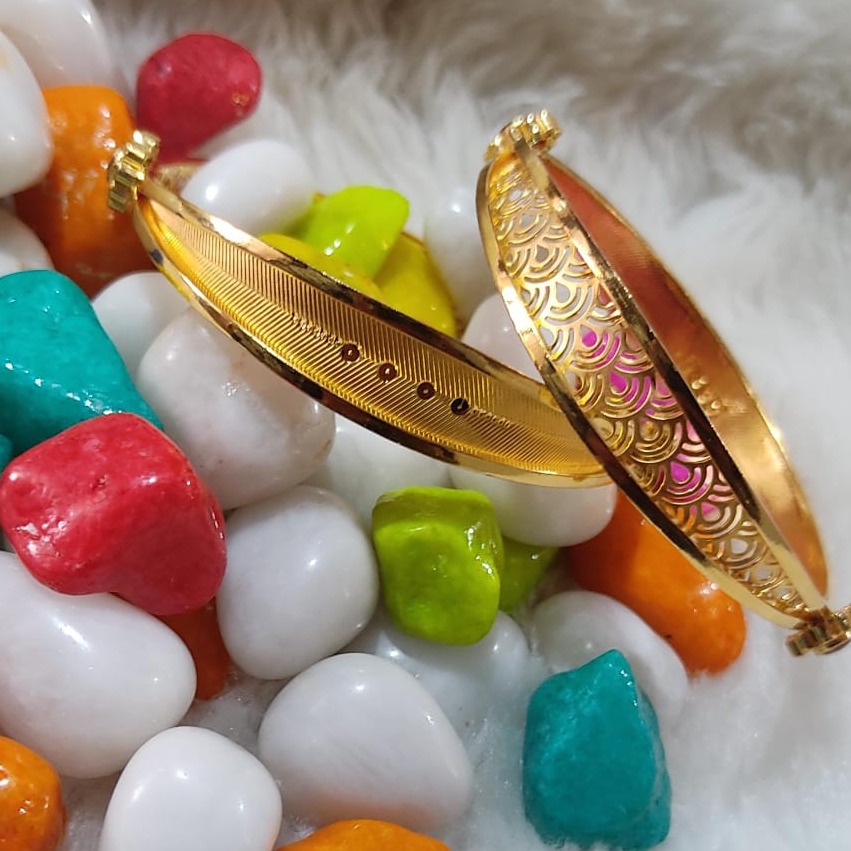 916 Gold Designer Bangle Kada 
