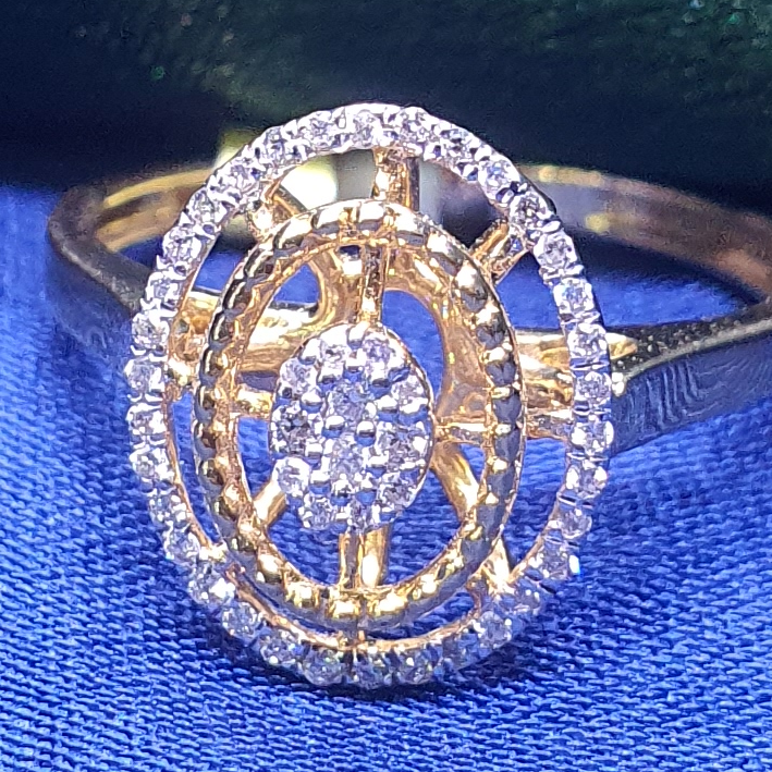 14.k Real Diamond Ladies Ring
