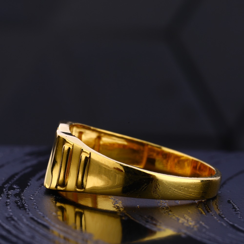 Buy quality 916 Gold Stylish Men's Plain Ring MR723 in Ahmedabad