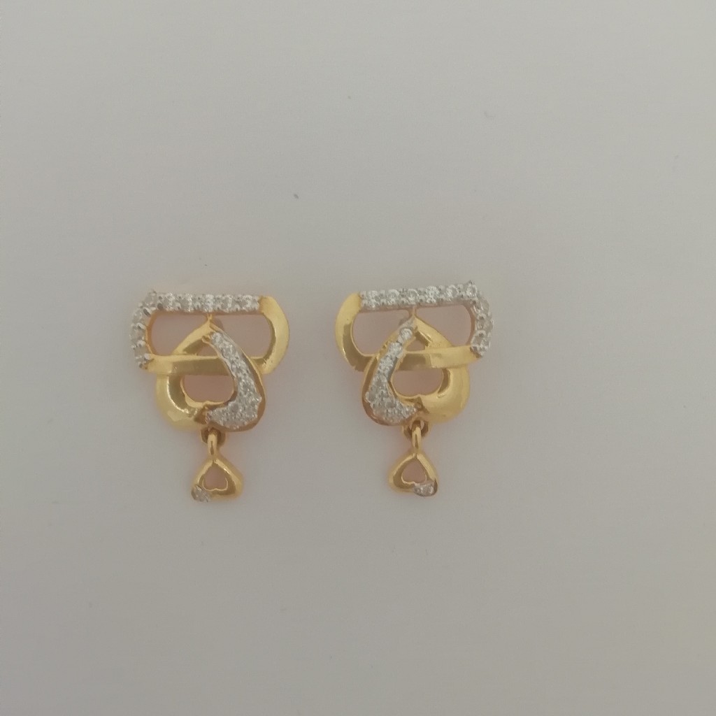 916 gold fancy stone earrings