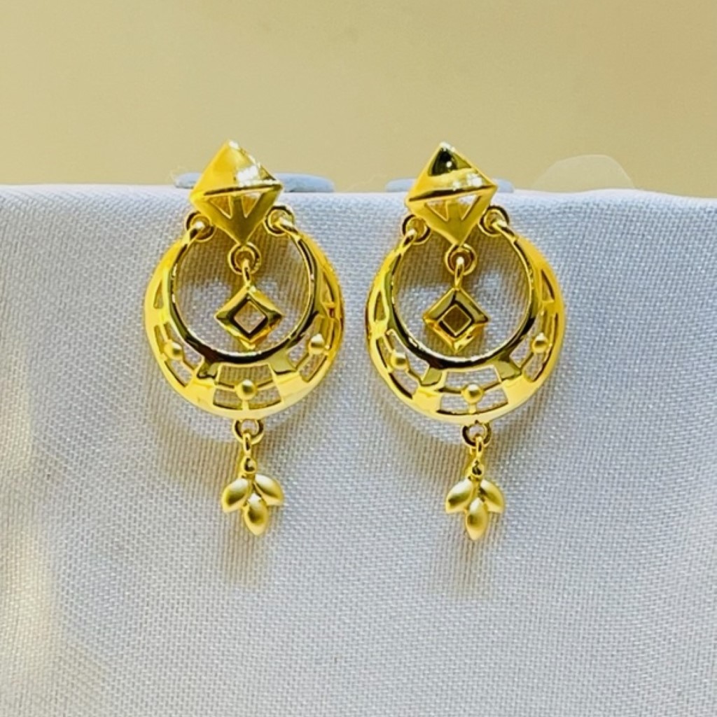 22k yellow gold traditional chandbali plain earrings