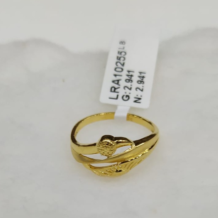 22KT Hallmark Gold Fancy Design Ring 