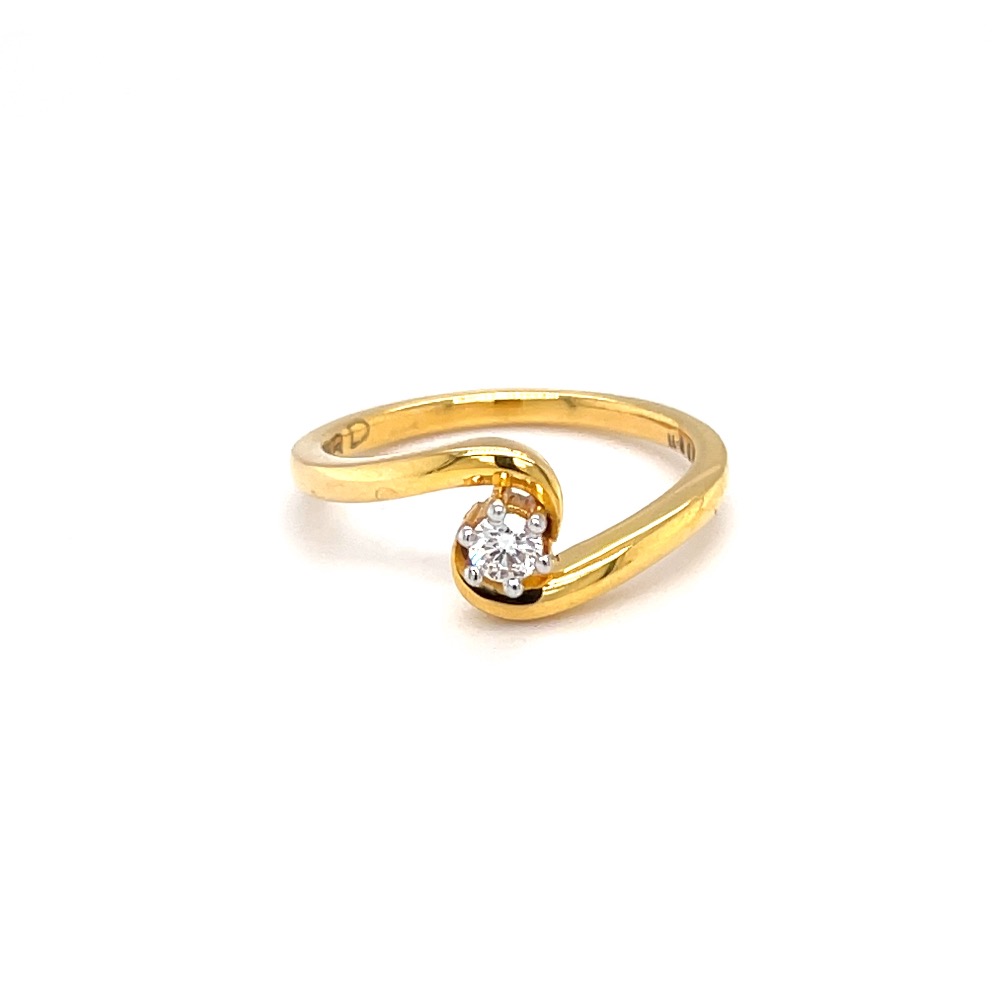 Single diamond engagement ring with cross band in yellow gold