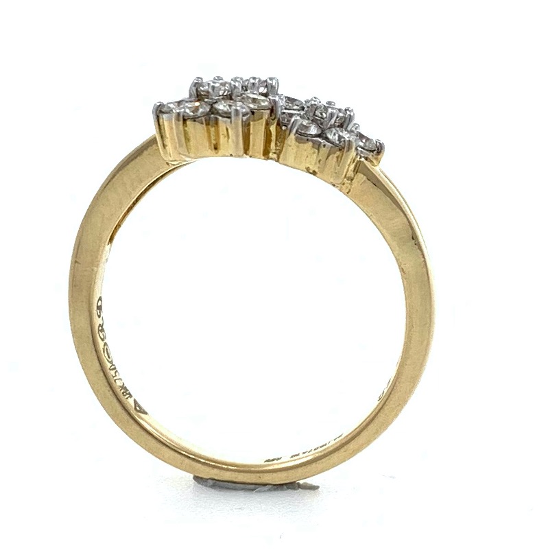 18kt / 750 yellow gold three flower diamond ring for ladies 8lr227