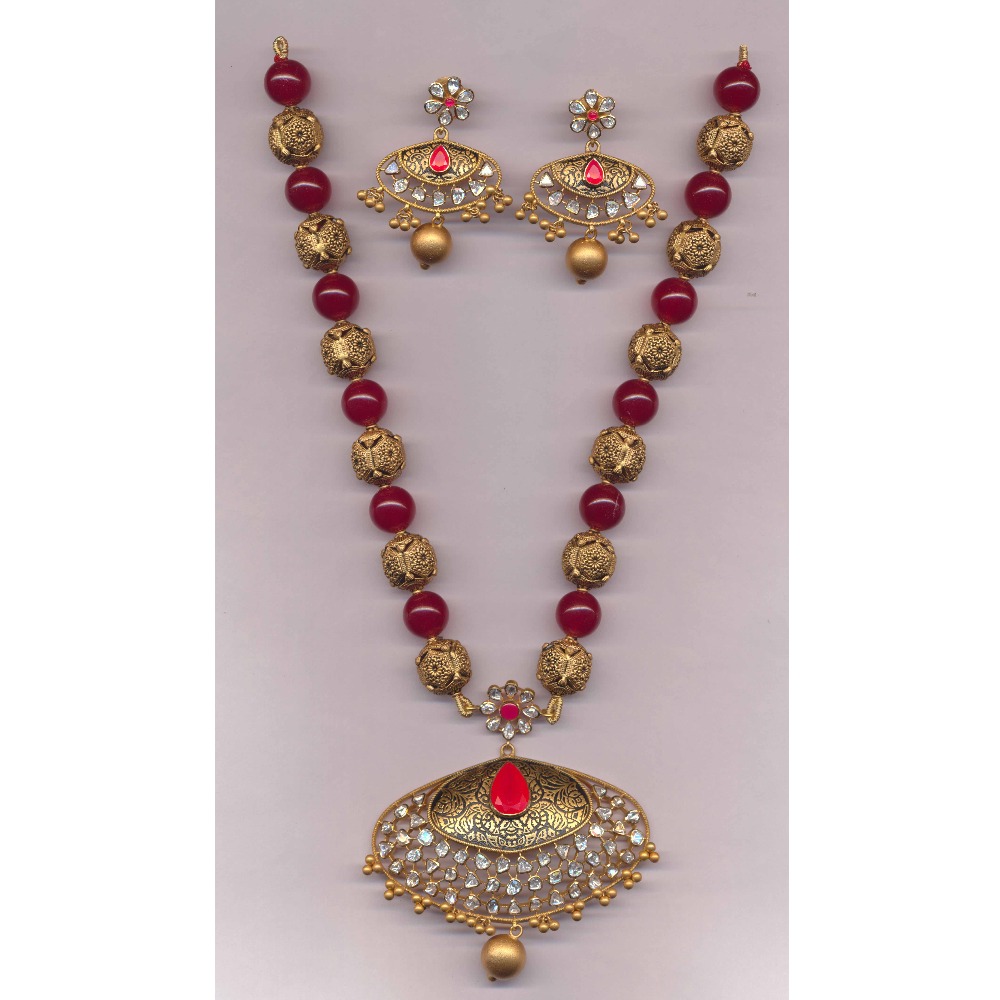 916 Gold Antique Long Necklace Set With Pink Beads