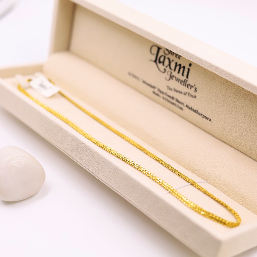 Modern classic yellow gold chain for men