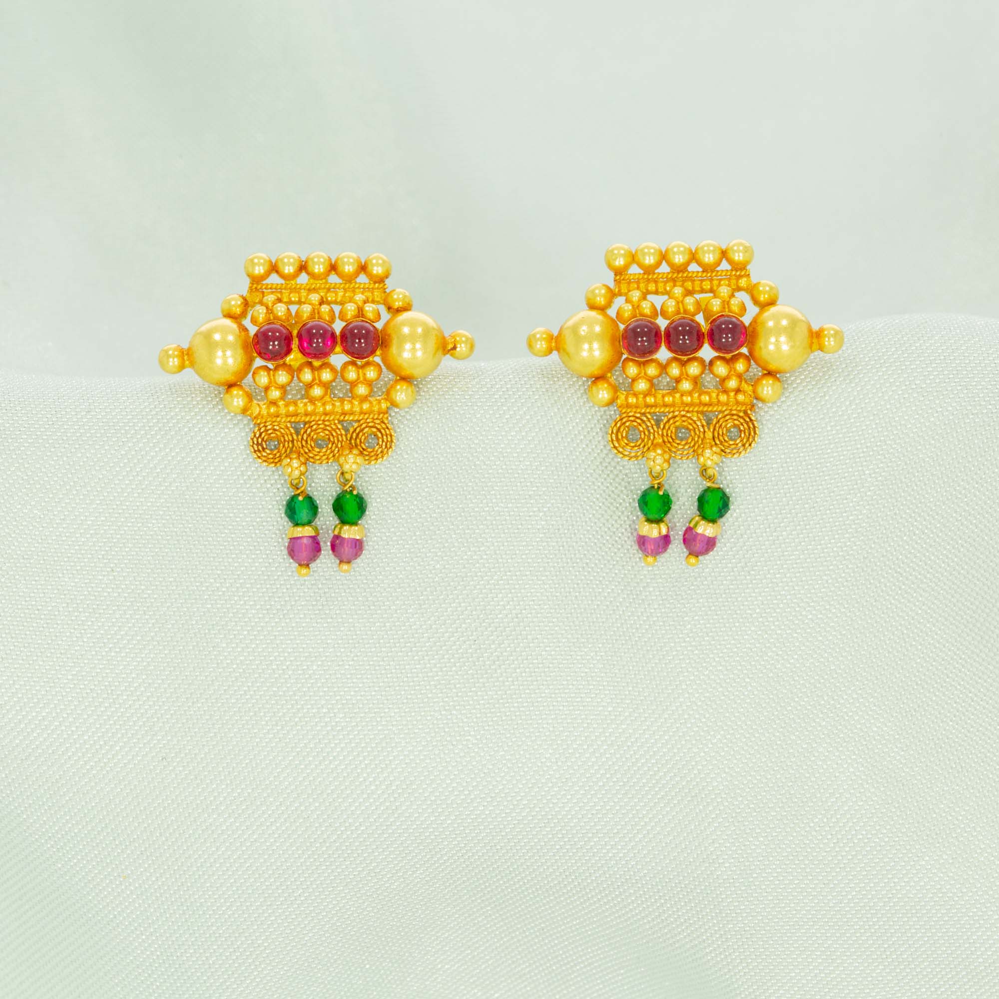 22kt Gold Intricating Studs