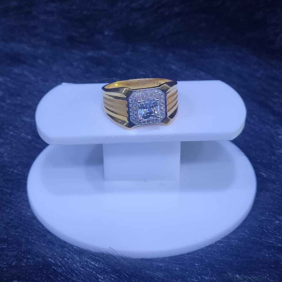 Men's Single Stone Diamond Ring in 18ct. White Gold | 69-05136