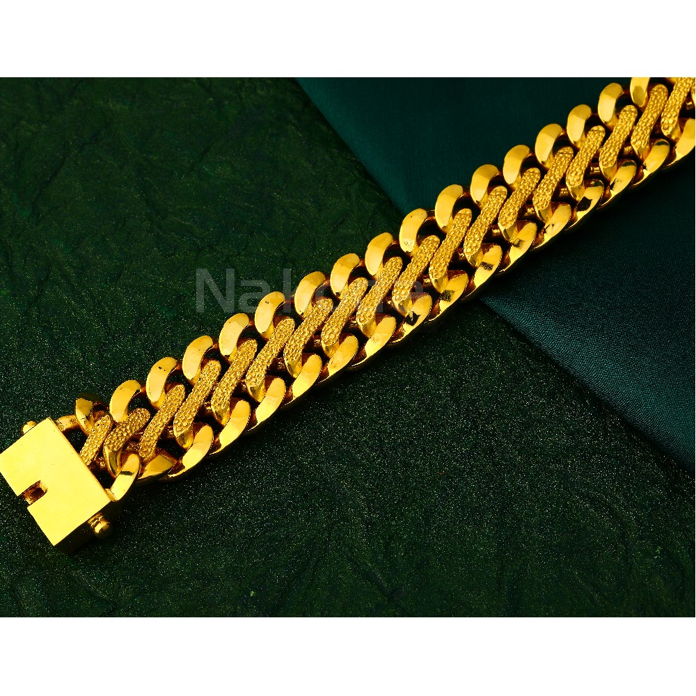 916 Gold  Men's fancy Casting Bracelet MCB133