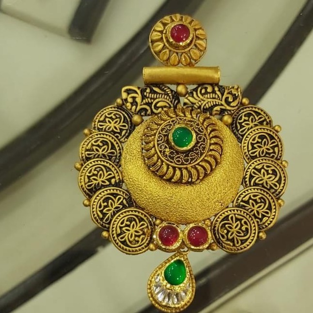 916 Gold Antique Ethnic Design Hallmark Pendant 