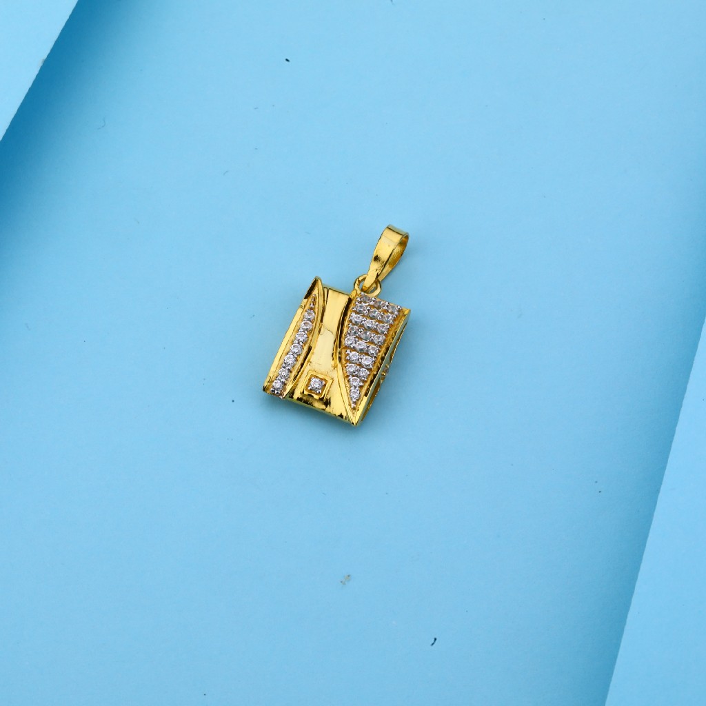 916 Classic Diamond Pendant LFP57