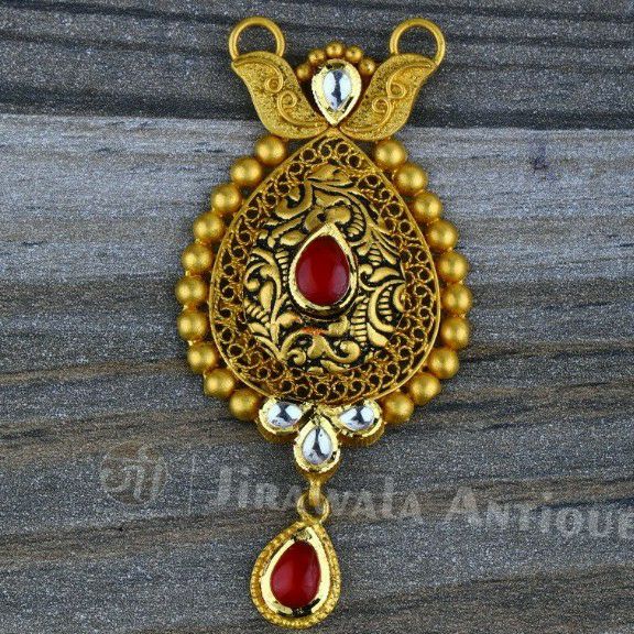 Antique Jadtar Mangalsutra Pendant In 22kt Gold With Chapai And Single Beni Work