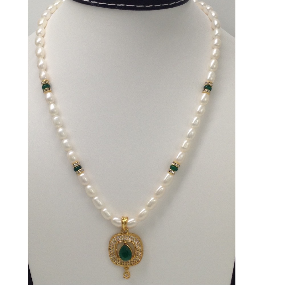 White;green cz pendent set with oval pearls mala jps0020