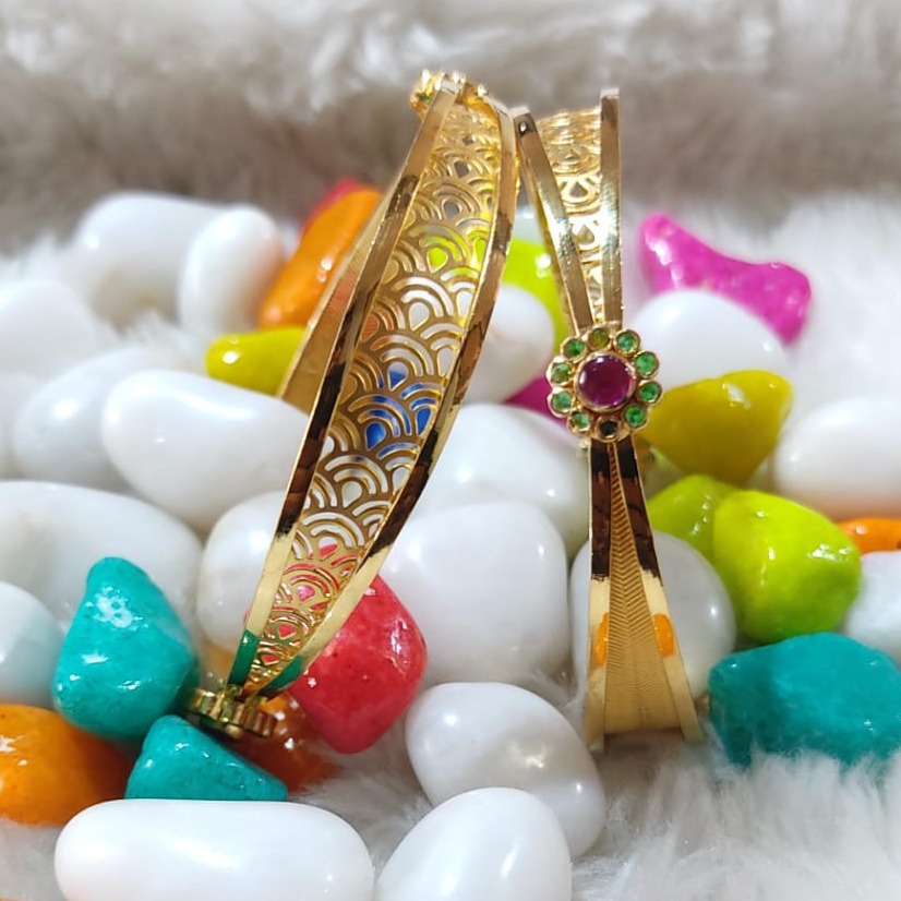 916 Gold Designer Bangle Kada 