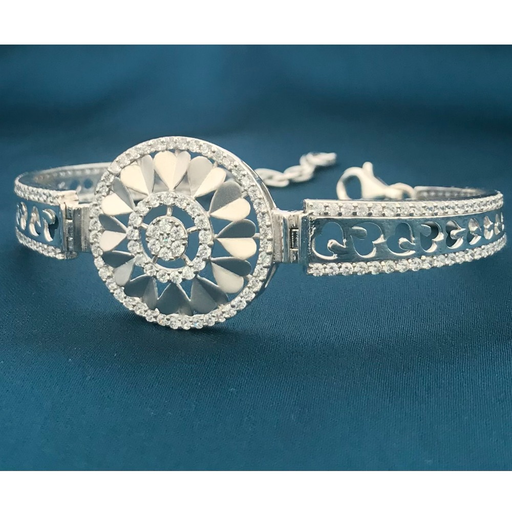 925 Silver Elegant Design Ladies Bracelet