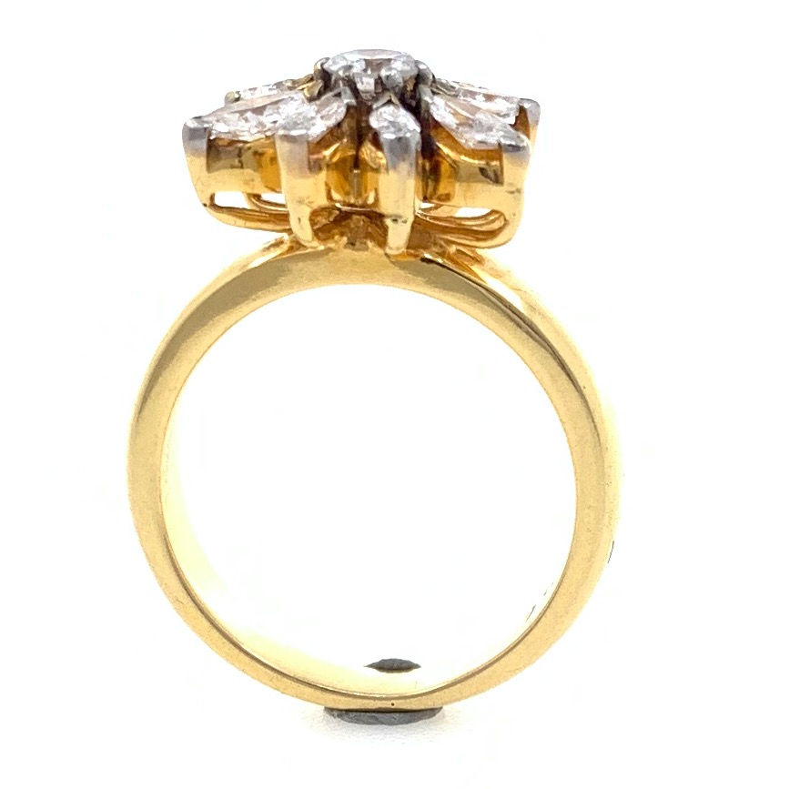 18kt / 750 yellow gold floral design diamond ladies ring 8lr279