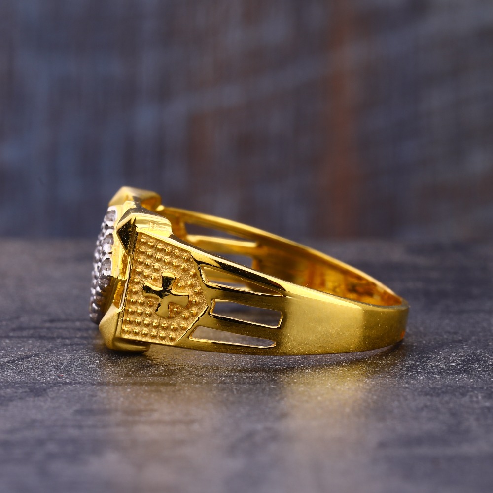 Buy quality 916 Gold Hallmark stylish CZ Men's Ring MR743 in Ahmedabad
