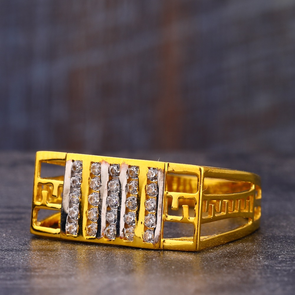 916 Gold CZ Gentlemen's Ring MR744