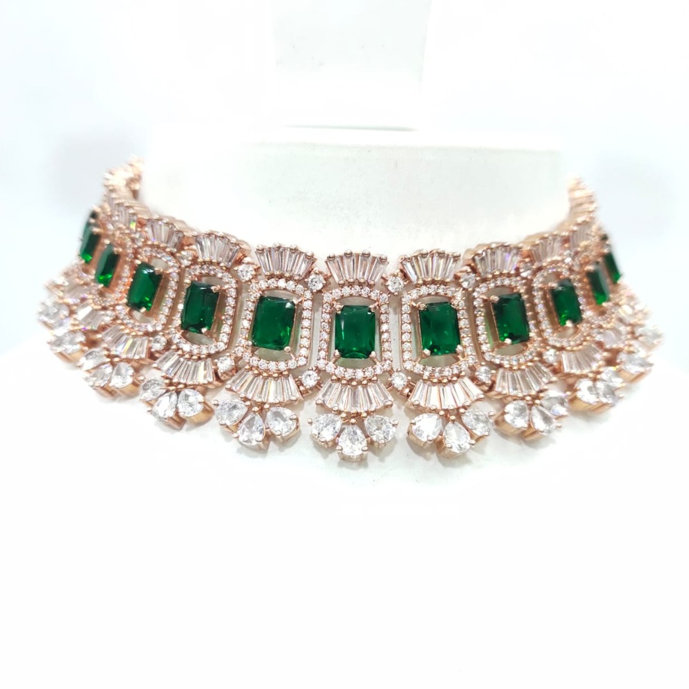 Diamond with full choker and emerald antique necklace set 1444