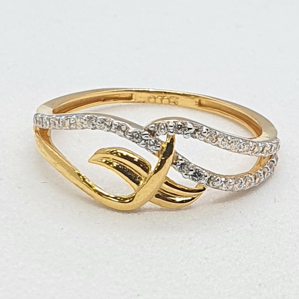 Gold Plated Female Ladies Fancy Designer American Diamond Ring, Packaging  Type: Packet at best price in Rajkot