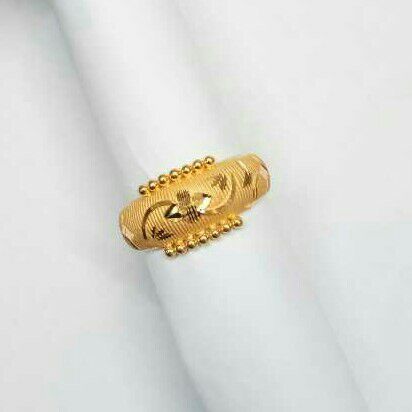 916 Exclusive Gold Ladies Ring