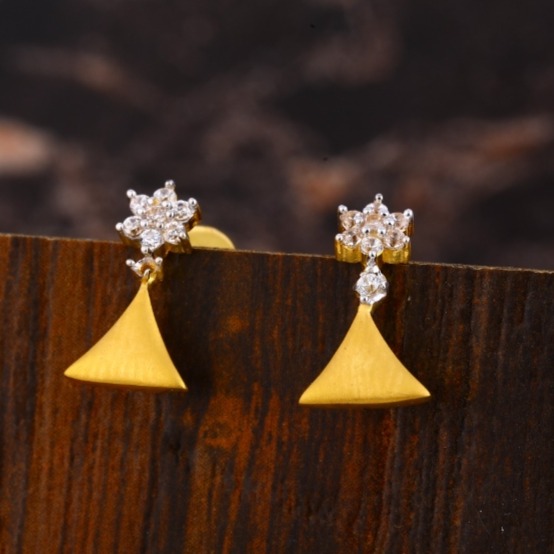 22 carat gold exclusive hallmark ladies earrings RH-LE608
