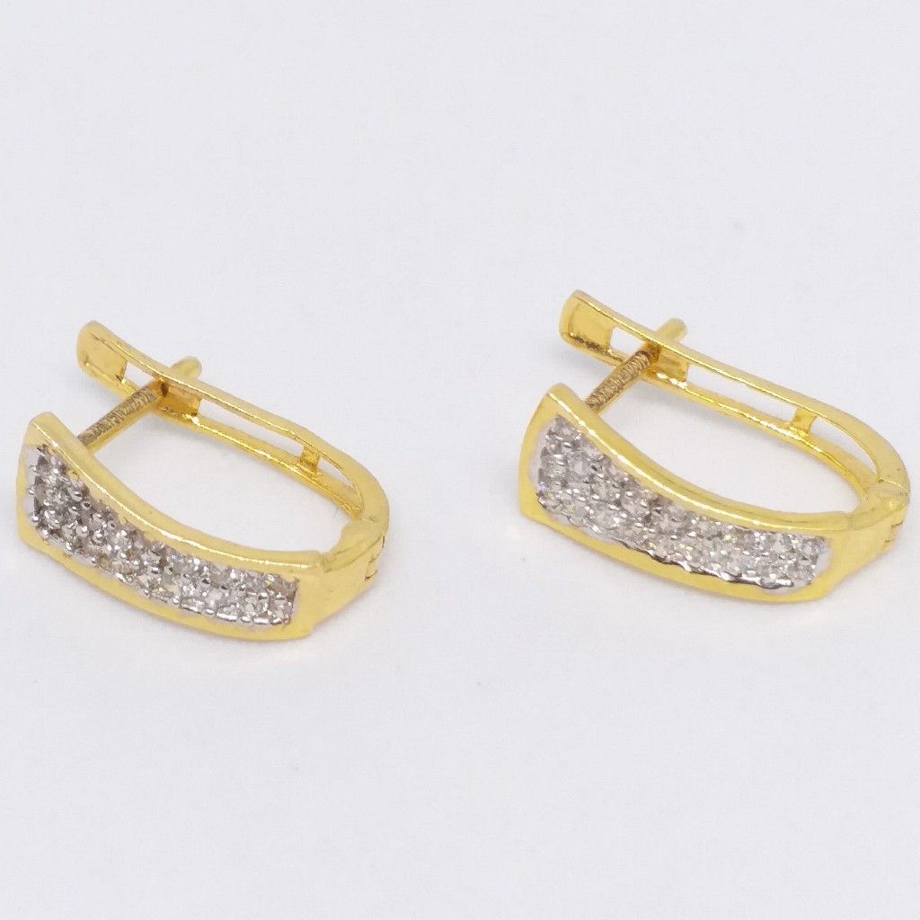 18 KT 750 Gold Daimond Earring type J style Bali