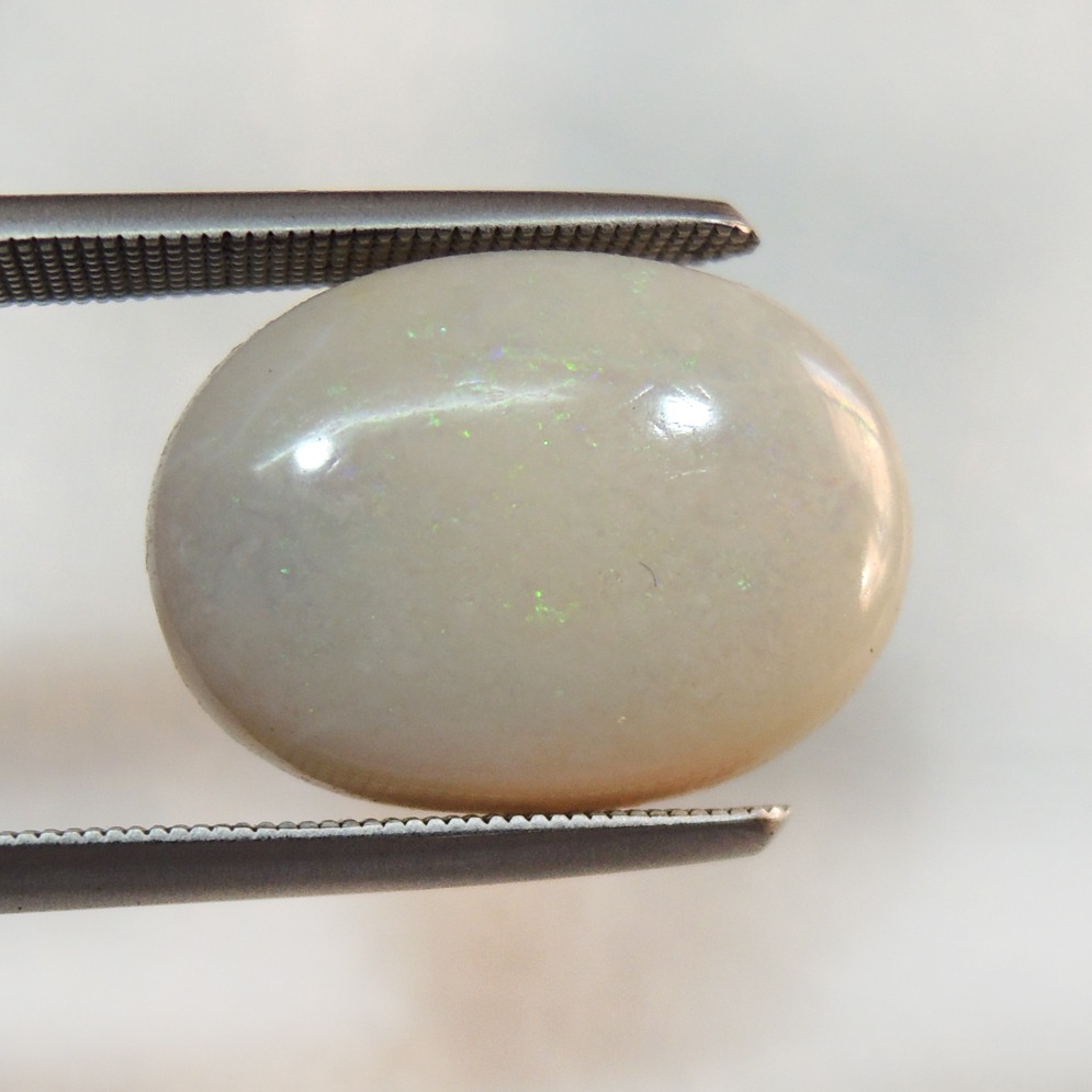 5.45ct (5.98 ratti) oval natural opal KBG-O008