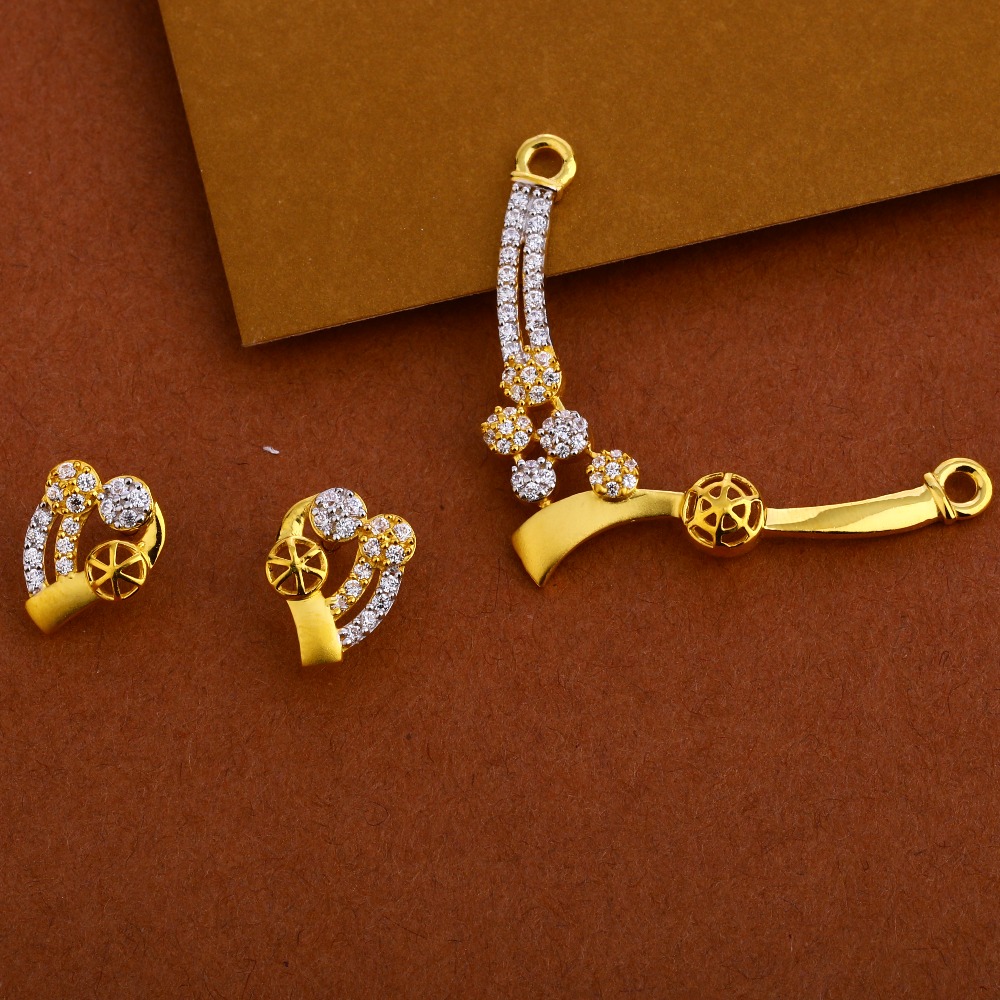 916 Gold  Mangalsutra Women's Stylish Pendant Set MP245